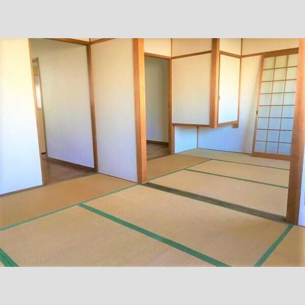 メゾン泉の和室