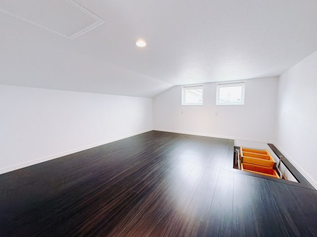 【中古戸建】渋川市北橘町上南室の収納|■収納｜屋根裏収納もついています♪大きな物もしっかり収納できますので安心です！