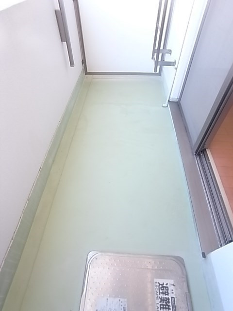 タカマツ神戸駅南通のバルコニー