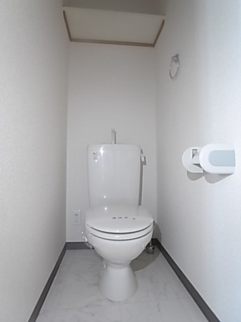 タカマツ神戸駅南通のトイレ