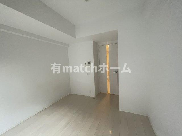 S-RESIDENCE新大阪駅前の居間・リビング|(参考)同マンション反転間取り他部屋の写真
