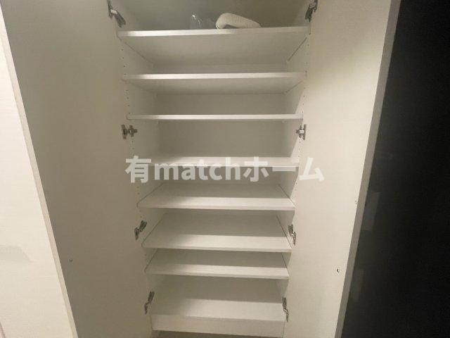 S-RESIDENCE新大阪駅前の収納|(参考)同マンション反転間取り他部屋の写真