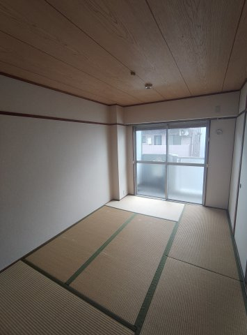 六甲スカイハイツの和室