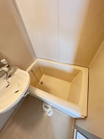 シャルム南台Ⅱの浴室|落ち着いた空間のお風呂です