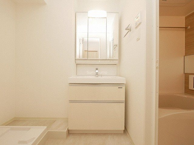 プレジオ難波ASIANの洗面所