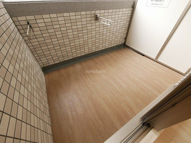 プレジオ難波ASIANのバルコニー