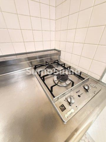 PLUS・OｎEのキッチン|キッチンでお料理をお楽しみください