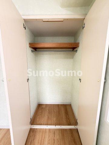 PLUS・OｎEの玄関|明るい玄関です