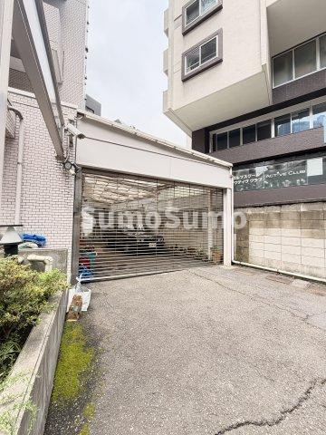 PLUS・OｎEの駐車場|駐車場完備です