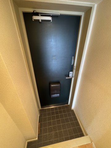 パンブロスⅤ（5）の玄関