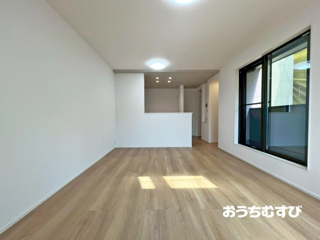 北区東水切町214①(全1棟)の居間・リビング
