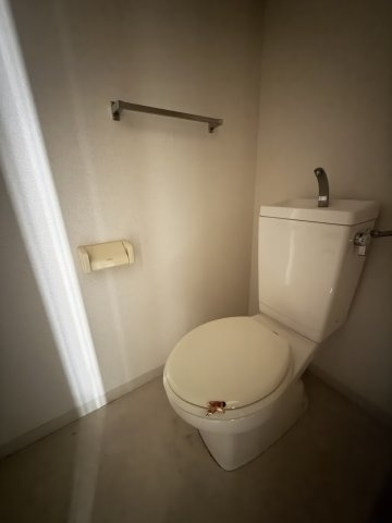 富士産業ビルのトイレ