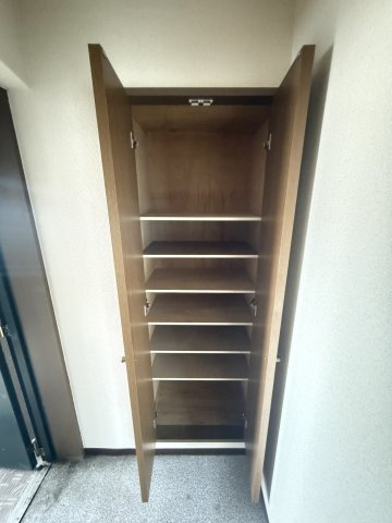 富士産業ビルの収納