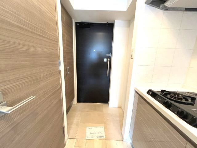 S-RESIDENCE新大阪WESTの玄関
