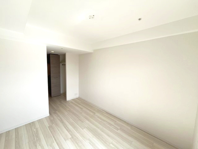 S-RESIDENCE新大阪WESTの洋室