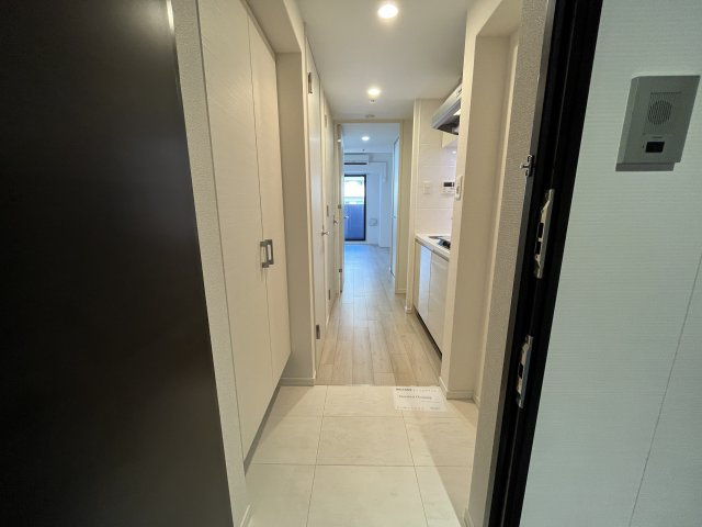 S-RESIDENCE新大阪WESTの玄関