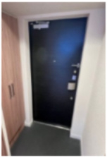 プレサンス松屋町グレースの玄関