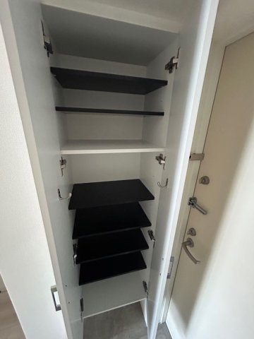 セレニテ神戸元町クレアの収納