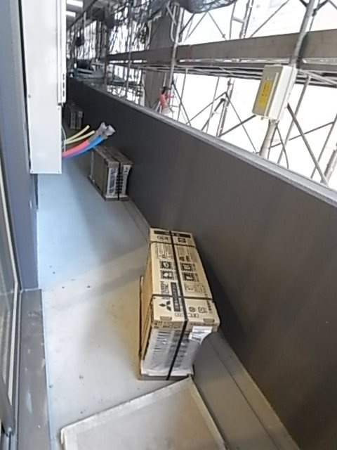 セレニテ神戸元町クレアのバルコニー