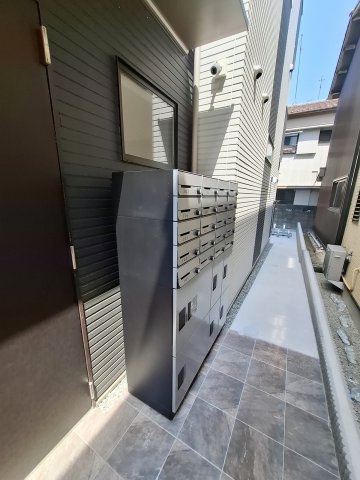 F asecia Somnusのエントランス