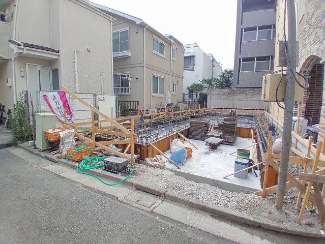 大田区大森東４丁目新築分譲住宅の前面道路含む現地写真