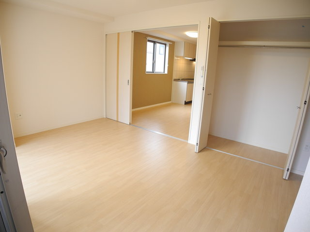 Park　Terrace　中園の居間・リビング|※同タイプのお部屋のお写真です。