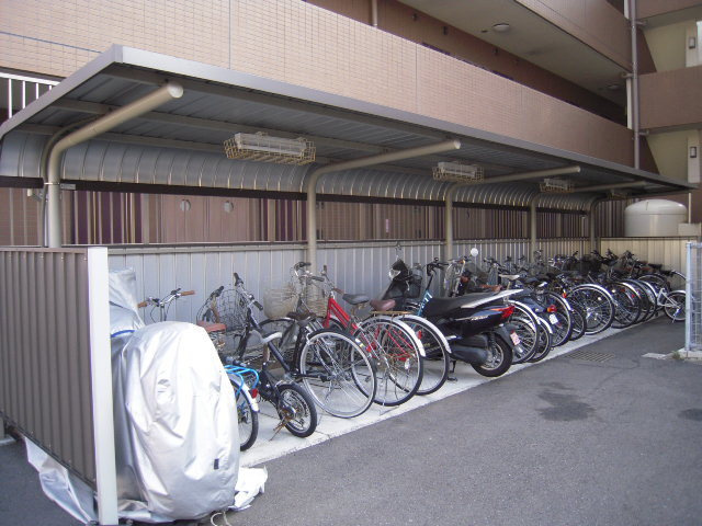 グランディスタ菊名の駐車場|☆駐輪場☆