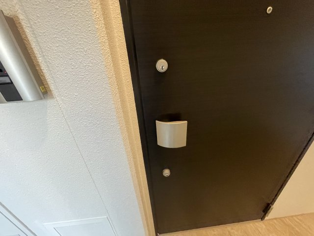 プレディアコート本町の玄関