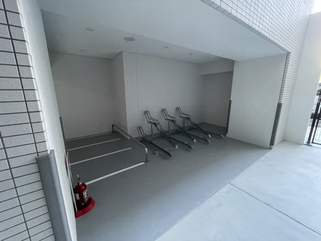 プレディアコート本町の駐車場
