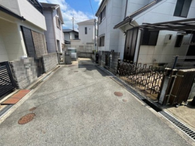 【前面道路含む現地写真】 | 寝屋川市成田東が丘　戸建