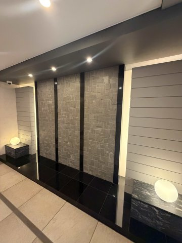 クレヴィア東白楽のロビー