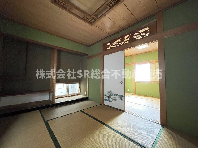 額田町中古戸建の寝室|2F　6.0帖。落ち着いて過ごせるお部屋なので、寝室にいかがでしょうか♪