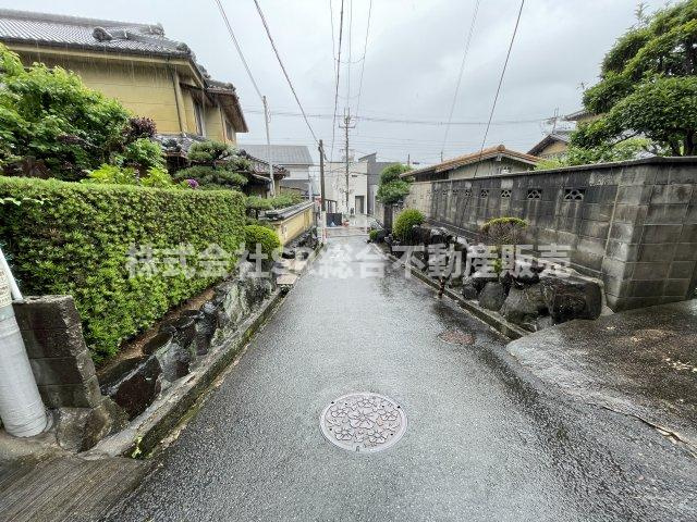 額田町中古戸建の前面道路含む現地写真|前面道路含む現地写真です