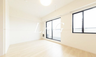 【居間・リビング】 | コスモステラス　イースト | 洋室のお部屋です。（同仕様です。）