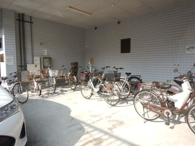 コムディッソ・オリオの駐輪場|屋内駐輪場