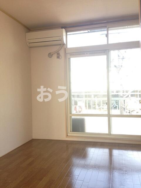 Ｆ．Ｊ．Ｓ．８の居間・リビング