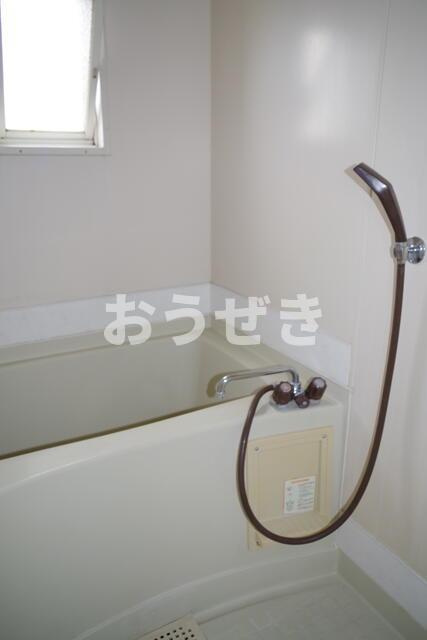 Ｆ．Ｊ．Ｓ．８の浴室