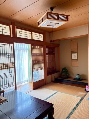 津秦の和室