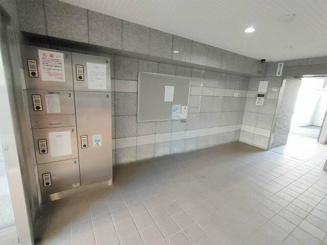 マイナビＳＴＡＹミライエ早稲田ＳＯＵＴＨのエントランス