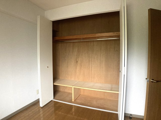 ベガ中上の収納|各部屋に収納スペースを完備