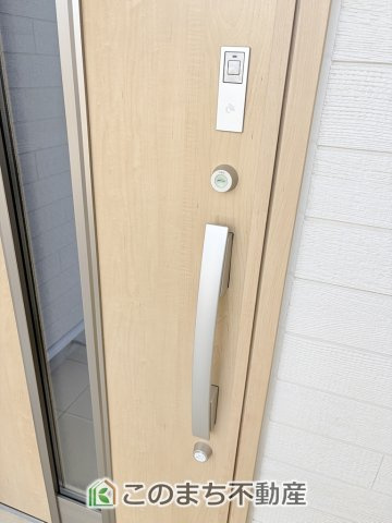 CRADLEGARDEN宇都宮市簗瀬第8の設備|玄関キーは上下２箇所のダブルロックキーで安全に配慮してます☆
