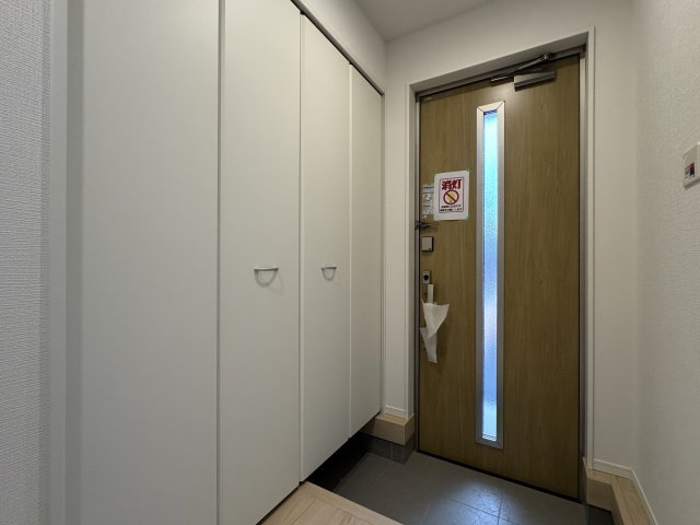 神戸市西区池上5丁目新築戸建2号棟の玄関