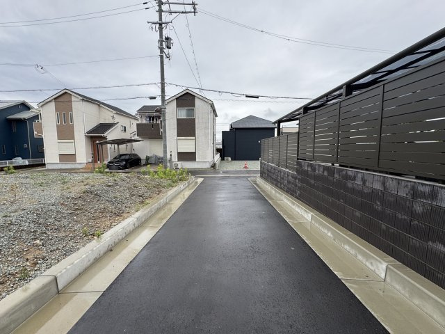 神戸市西区池上5丁目新築戸建2号棟の前面道路含む現地写真
