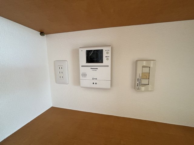 【TVモニター付きインターフォン】