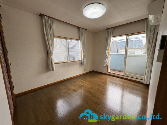 茅ヶ崎市東海岸南２丁目　中古戸建の洋室|６帖の洋室