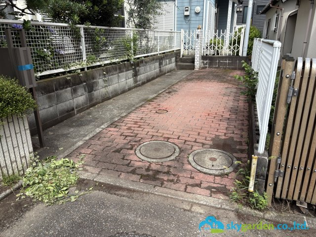 茅ヶ崎市東海岸南２丁目　中古戸建の駐車場|コンパクトカー・軽なら２台駐車可