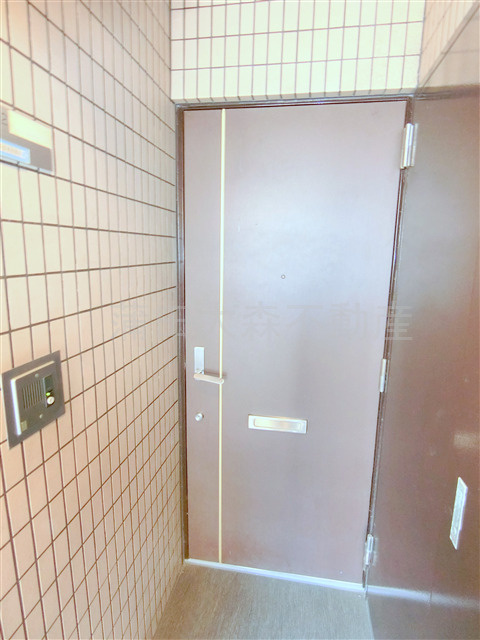 グランバリュー羽田の玄関