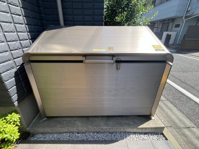 ロイヤルレジデンス豪徳寺のその他共用部分|ゴミストッカー