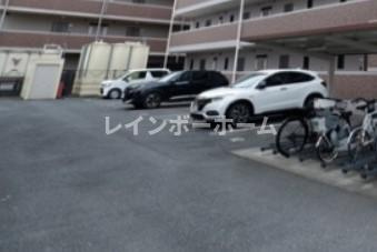 リラッサーレ　Ⅰの駐車場
