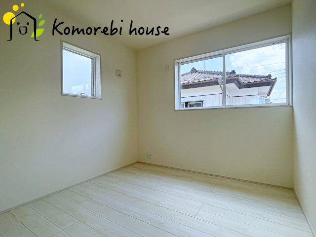 蓮田市緑町　新築一戸建て　リーブルガーデン　01の洋室|落ち着いた色調の洋室です